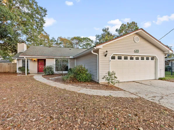 610 Pine Cone Cv, Niceville, FL 32578