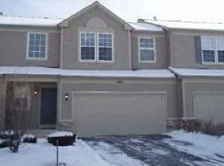 2841 Peachtree Cir, Aurora, IL 60502