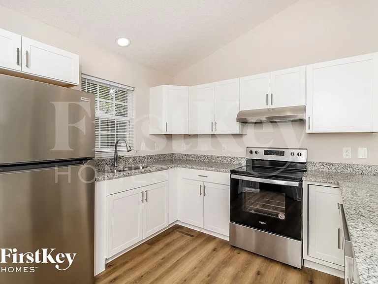 3628 Sharon Ave — Photo 6