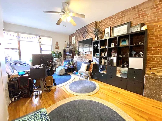 Rented by Manhattan Spaces | media 11