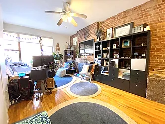 Rented by Manhattan Spaces