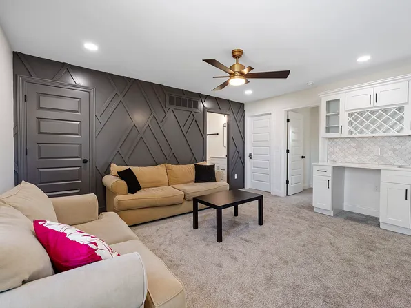 (undisclosed Address), Columbus, OH 43205