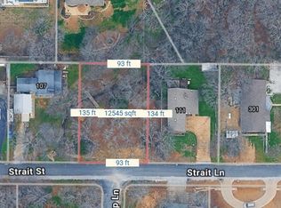 Strait Ln, Lake Dallas, TX 75065