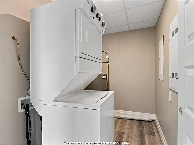 955 Ouellette Ave #305 — Photo 3