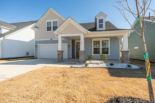 118 Whitman Way Photo 1