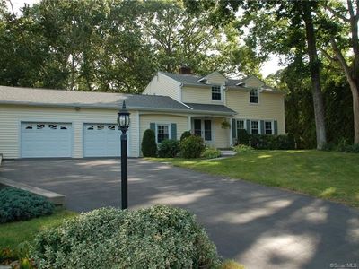32 Norman Dr, Gales Ferry, CT, 06335