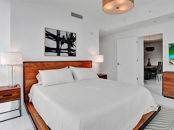 3rd image of 851 NE 1st Ave #3001