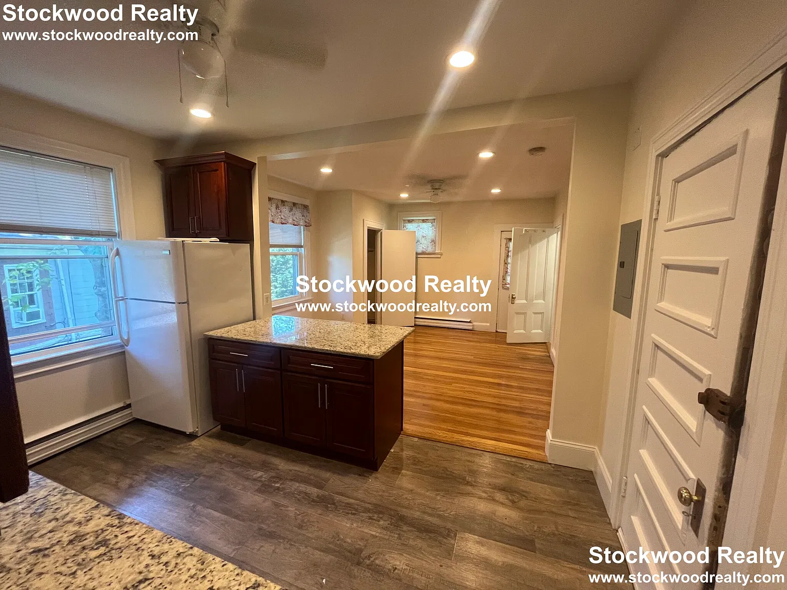 90 Lyndhurst Street — Photo 4