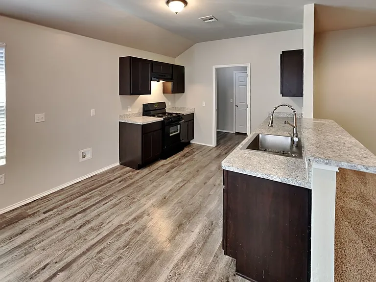 9624 High Noon Rd — Photo 8