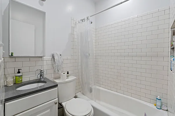 Rented by Corcoran | media 21