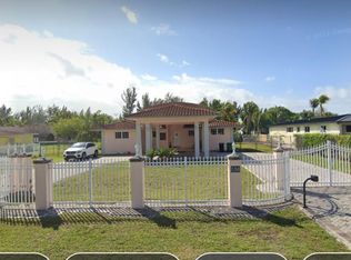 8260 SW 58th St, Miami, FL 33143