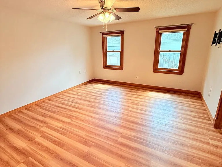 1182 E Evans St — Photo 17