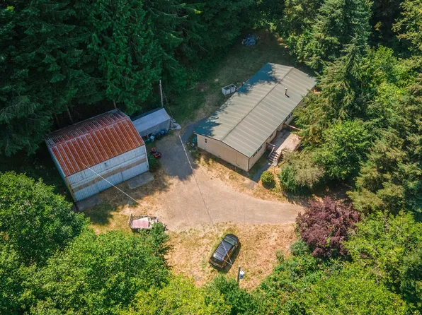339 Jd Ln, Reedsport, OR 97467