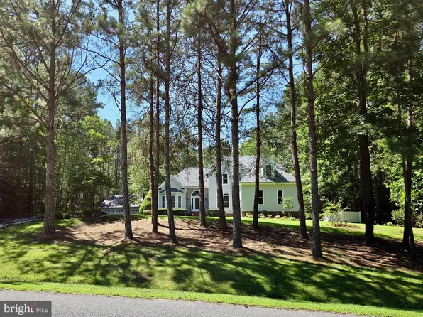 1277 Riverwood Dr, Lancaster, VA 22503