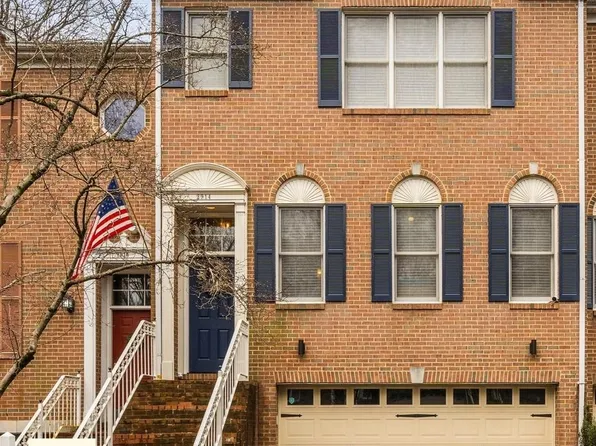 2914 Oakton Crest Pl, Vienna, VA 22181