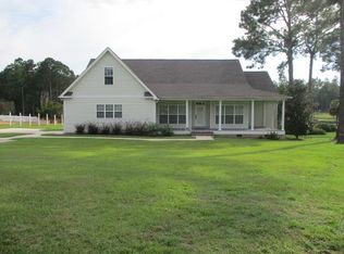 137 Twin Lakes Dr, Moultrie, GA 31768
