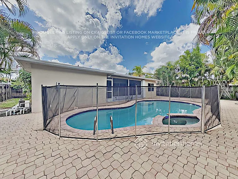1195 NW 92nd Ave — Photo 16
