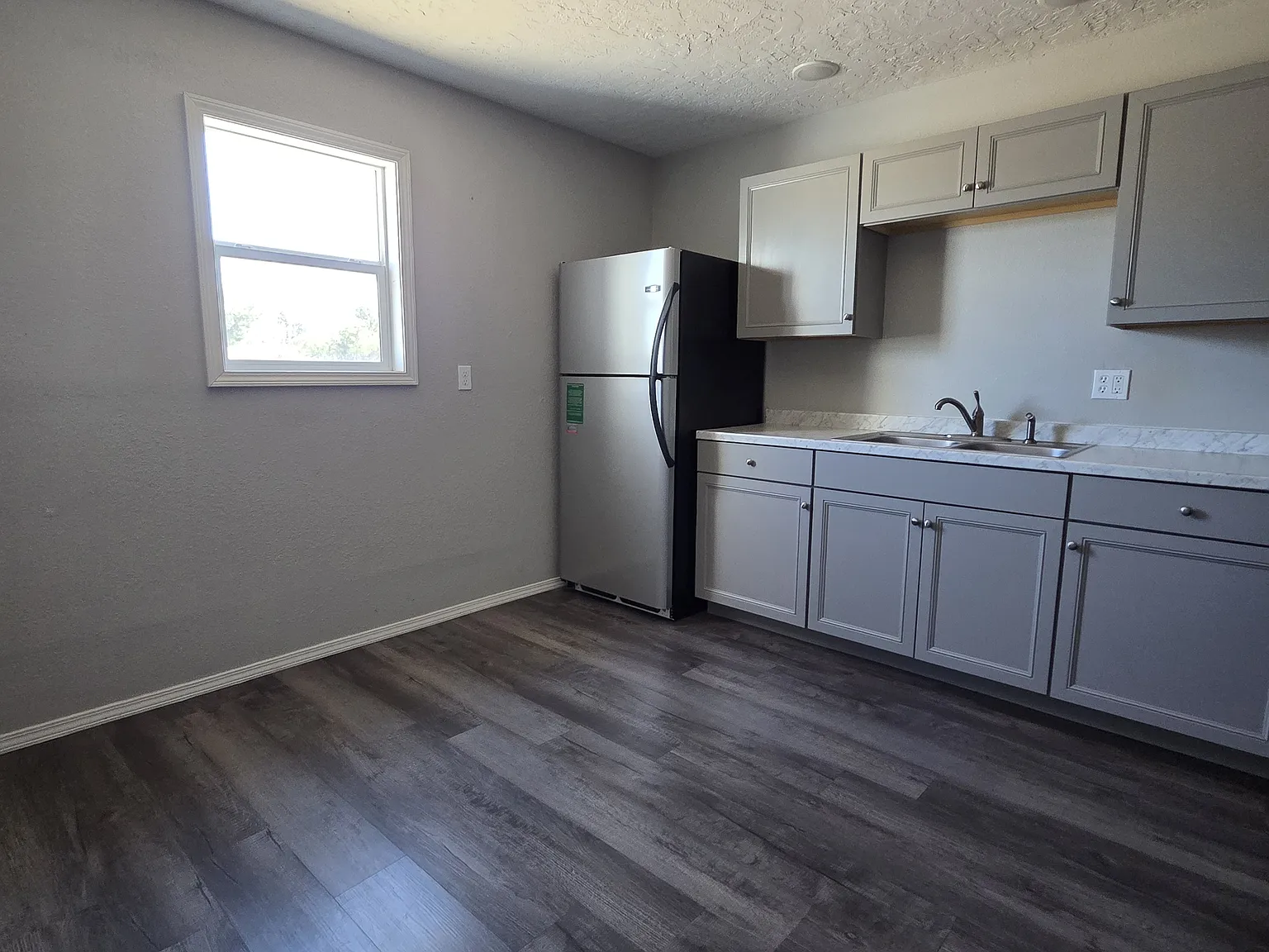 1 bed, 576 sqft, $650 — Photo 2