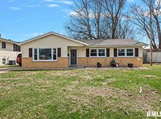 108 Glen Aire Dr, Springfield, IL 62703