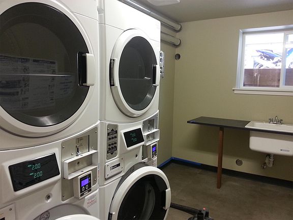5th image of 4730 20th Ave NE APT 101