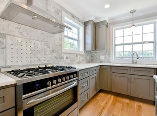 235 Webster Ave #2B, Chelsea, MA 02150