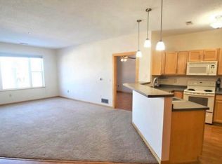 10900 W Bluemound Rd APT 205, Wauwatosa, WI 53226