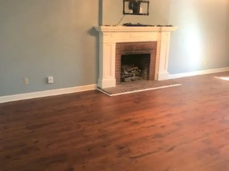 984 Eastwood Ter — Photo 13