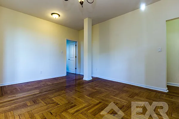 Rented by EXR | media 2