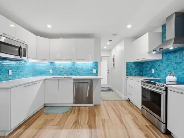 904 W Cypress Lane #V-46, Pompano Beach, FL 33069