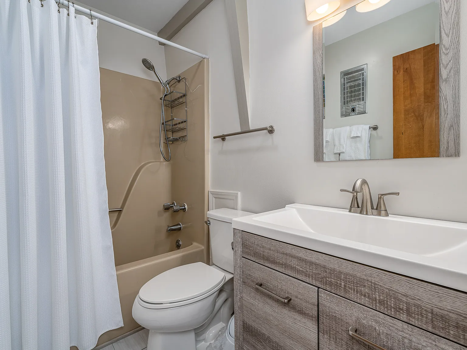 40 Spruce Ct — Photo 4