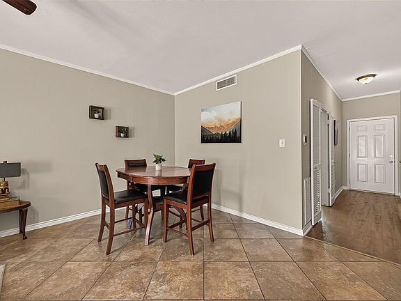 2nd image of 14715 Barryknoll Ln APT 121