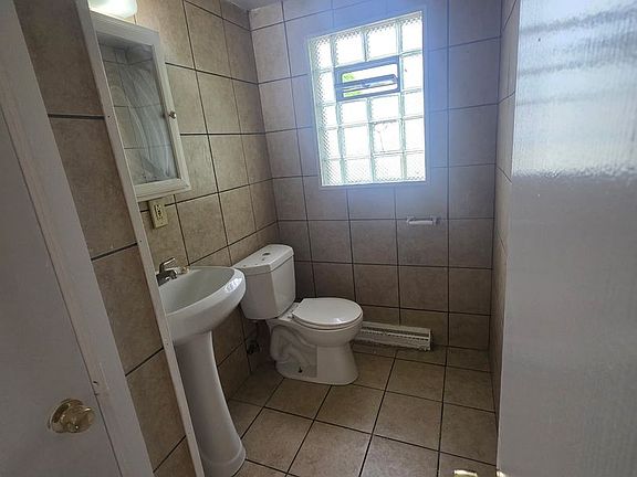 3rd image of 7220-7222 W Mill Rd #7220