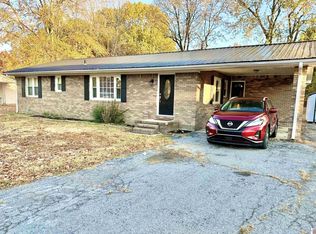 2324 Hovekamp Rd, Paducah, KY 42003