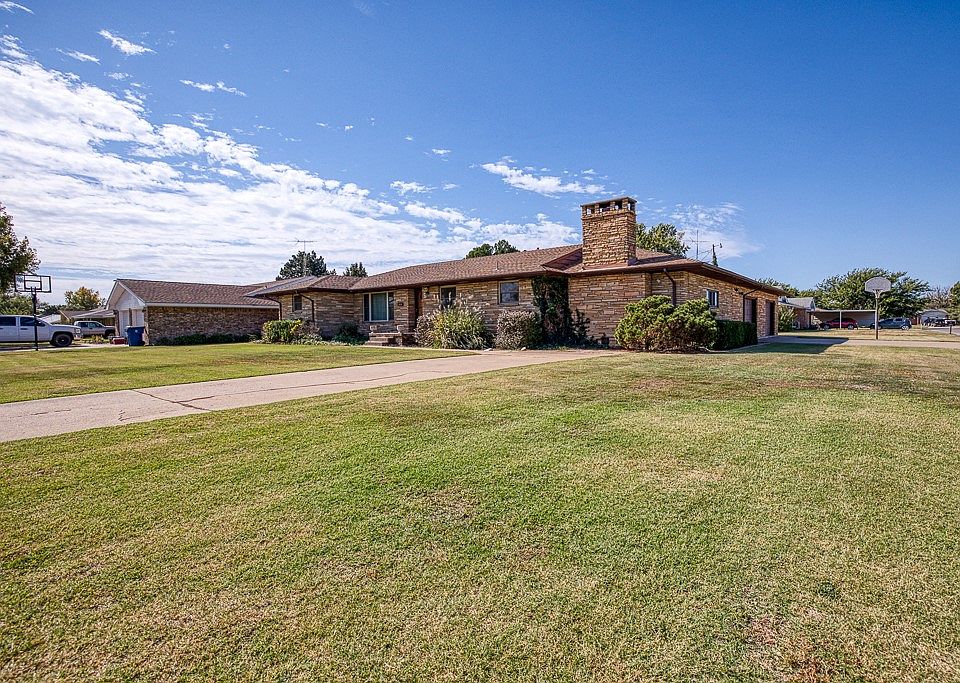 834 N 2nd St, Okeene, OK 73763 Zillow
