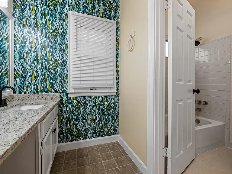 522 Summitt St — Photo 11