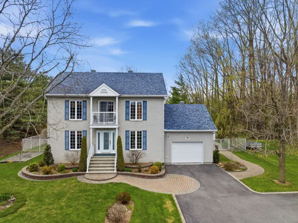 3270 Chemin Est, Carignan, QC J3L 7W8