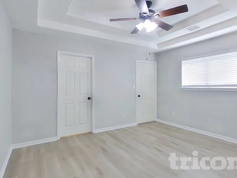 10951 Royal Forest Dr — Photo 9