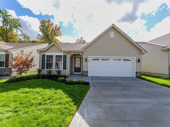 70 Tanners Farm Dr, Painesville, OH 44077