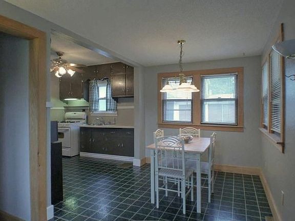 4th image of 1619 Hyde Ave