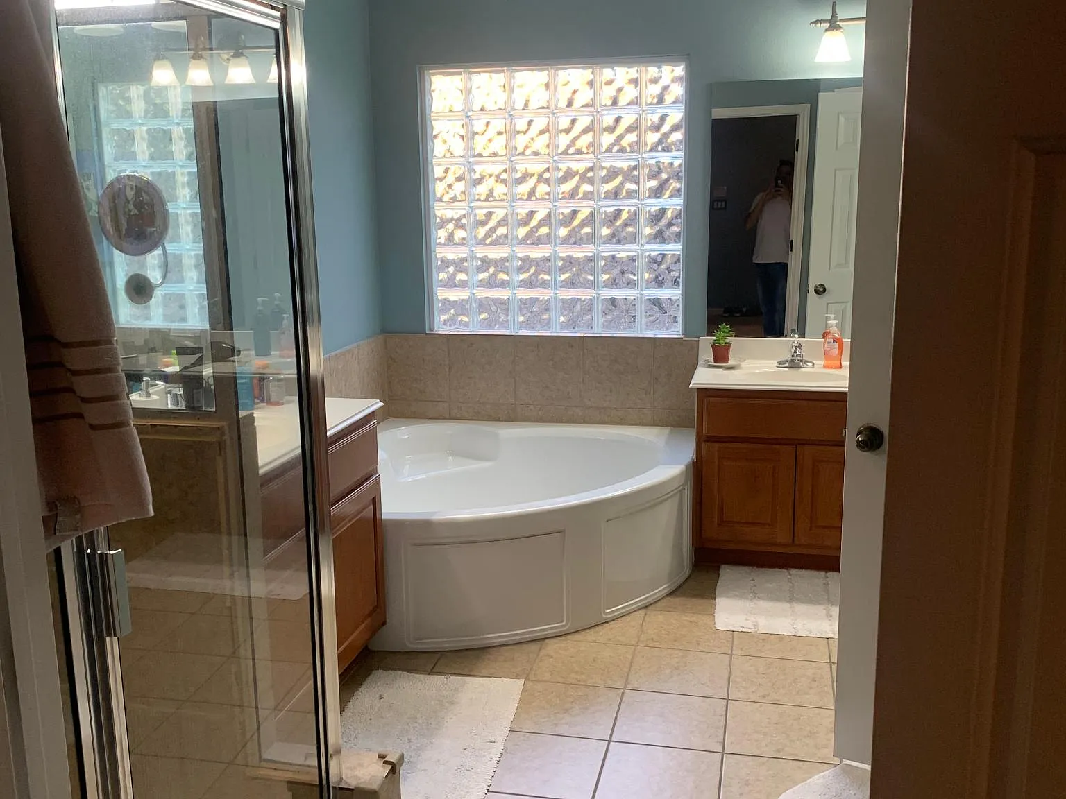 114 Blue Thorn Trl — Photo 4