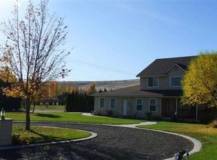 4031 Westlake Dr, West Richland, WA 99353