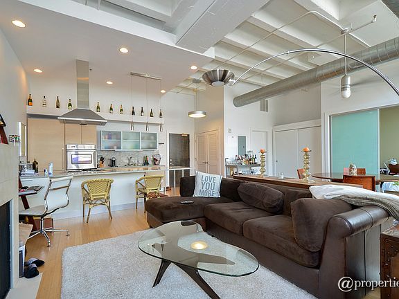 Kitchen/Living Room