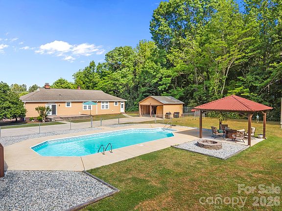 5th image of 745 Dukeville Rd