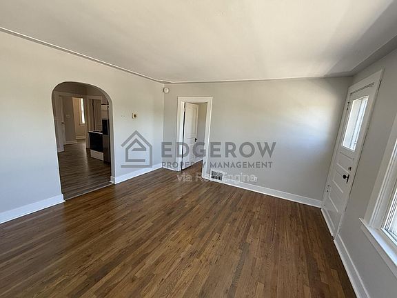 4th image of 38 W Washington Ave