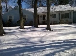 5 Reynolds Rd, Shoreham, NY 11786