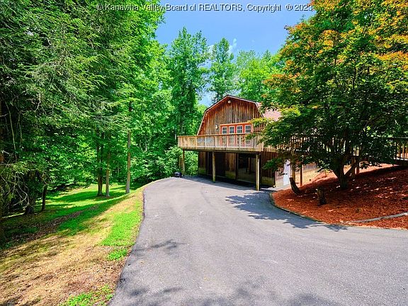 4th image of 677 Lynn Brooke Pl
