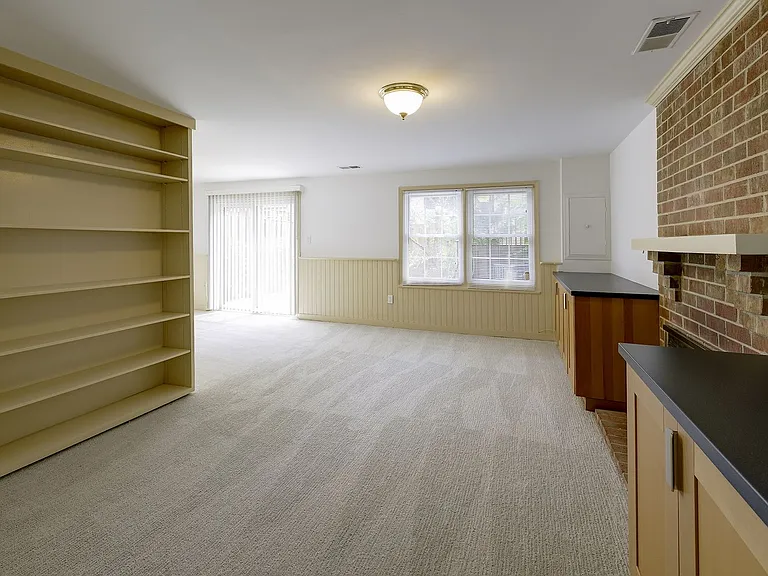 7518 Westlake Ter — Photo 49