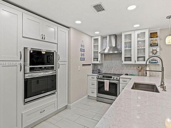 5th image of 4949 N Highway A1a APT 112