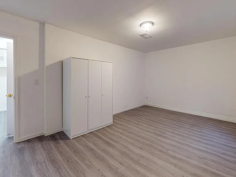 3525 Hacienda Dr — Photo 7