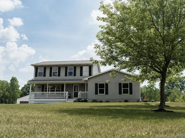 9436 Nichols Rd, Montrose, MI 48457